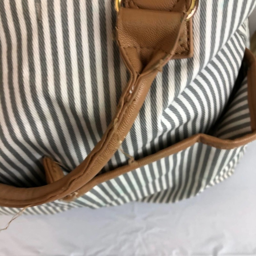 Skip Hop Messenger French Striped Diaper Bag - Picture 4 of 15